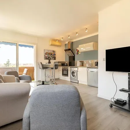 Hayda - Proche Et Congres 戛纳